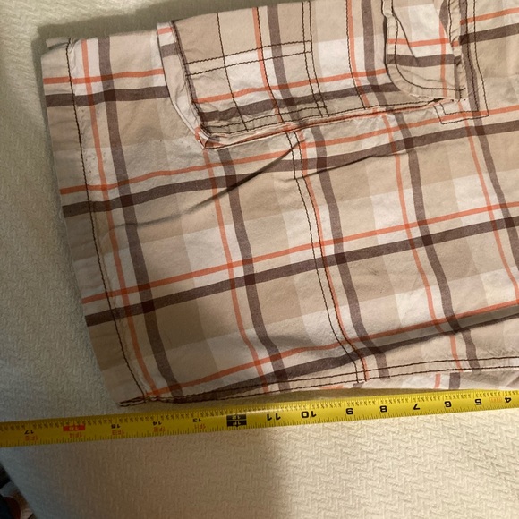 Men’s Carbon cargo shorts size 36 with stain on left front side - Picture 5 of 5